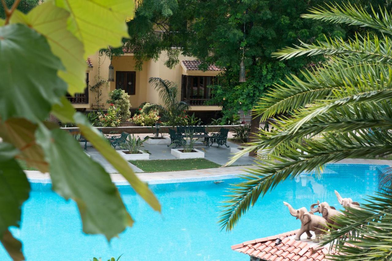 The Royal Retreat Resort & Spa Udaipur Exterior foto